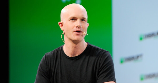 Coinbase CEO Avoids Mainstream Media, Prefers YouTube, Podcasts and Blogs